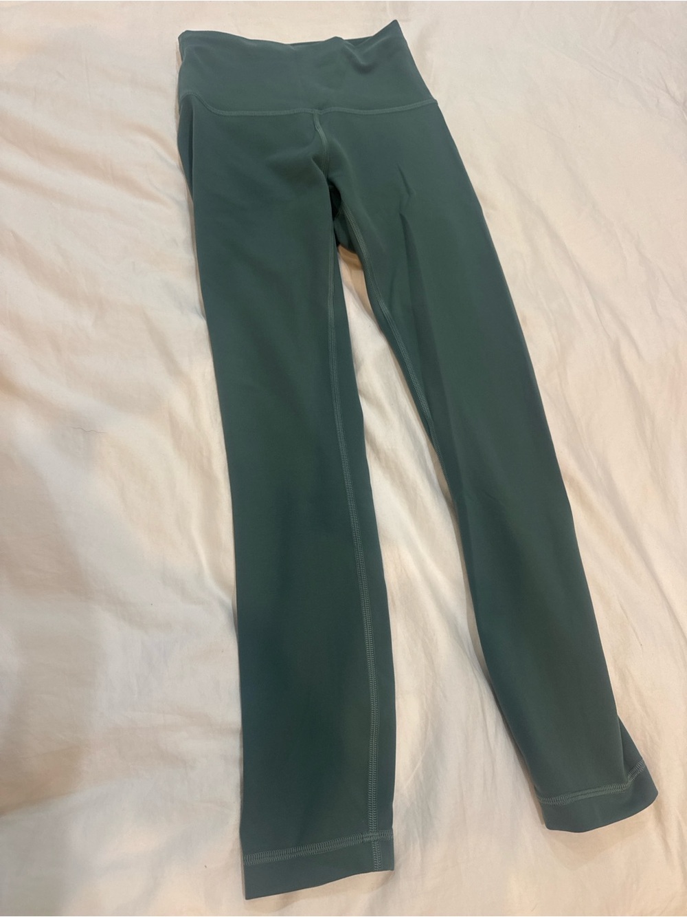 Lululemon Size 2 Wunder Under Sage green Leggings